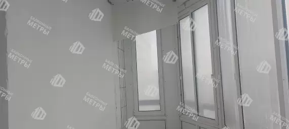 Остекление балкона лодочка