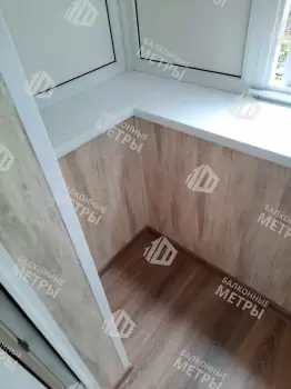 Холодное остекление и отделка П-образного балкона Холодное остекление и отделка П-образного балкона