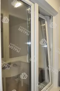 Остекление балкона в серии дома 01-ПЗ с утеплением и отделкой